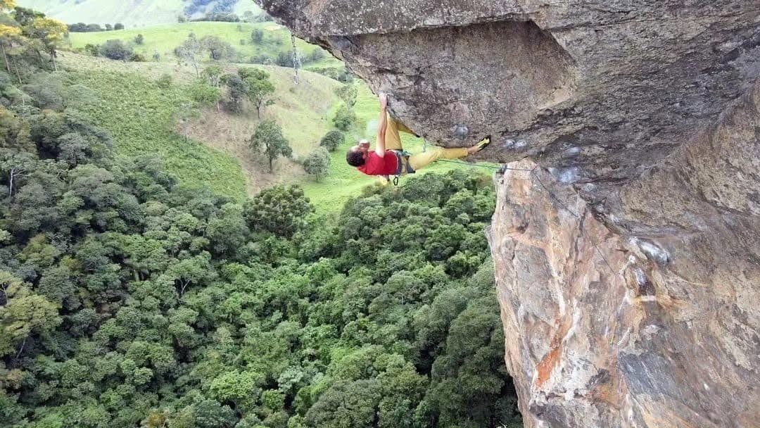 Escalada Pedra da Divisa